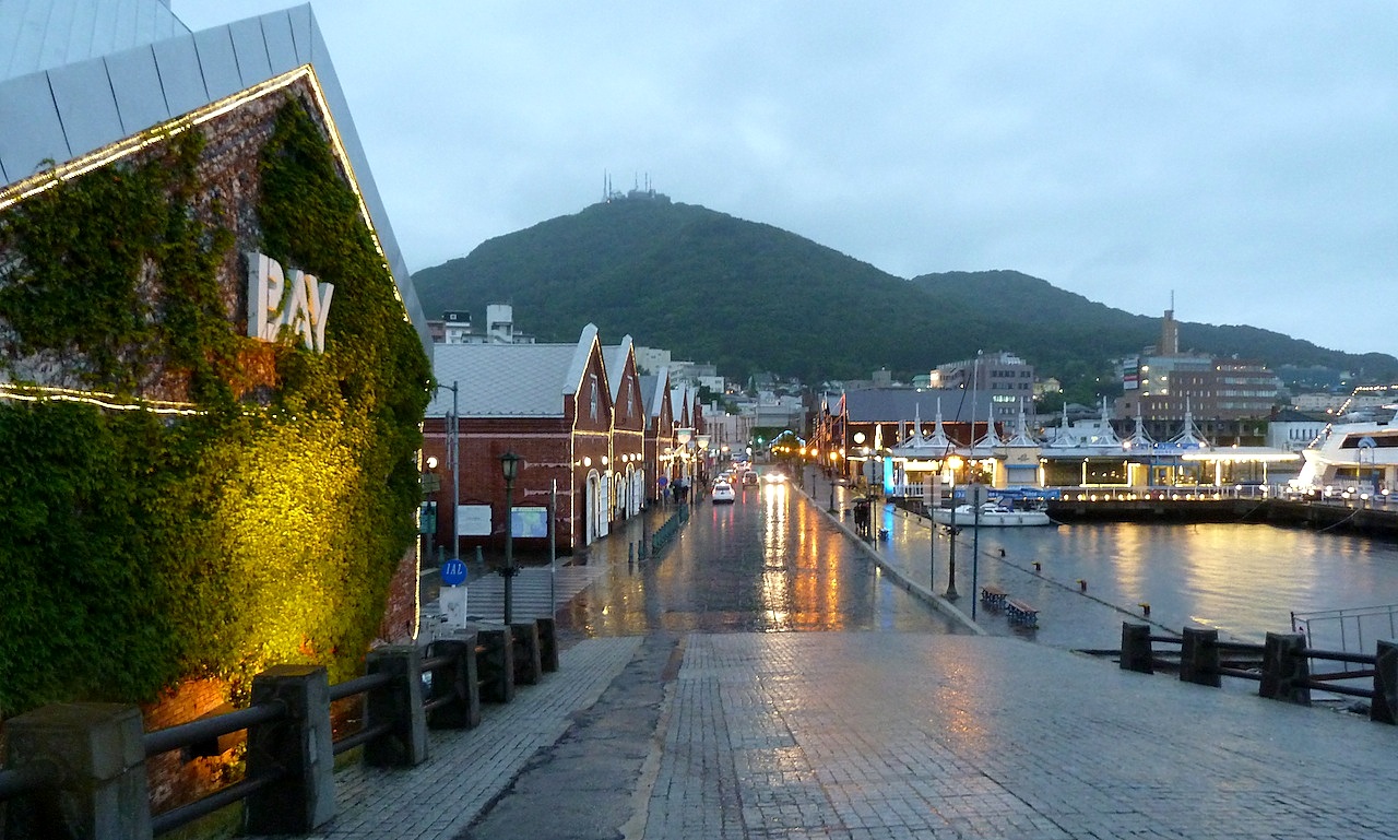 北海道の函館の観光旅行 金森赤レンガ倉庫郡