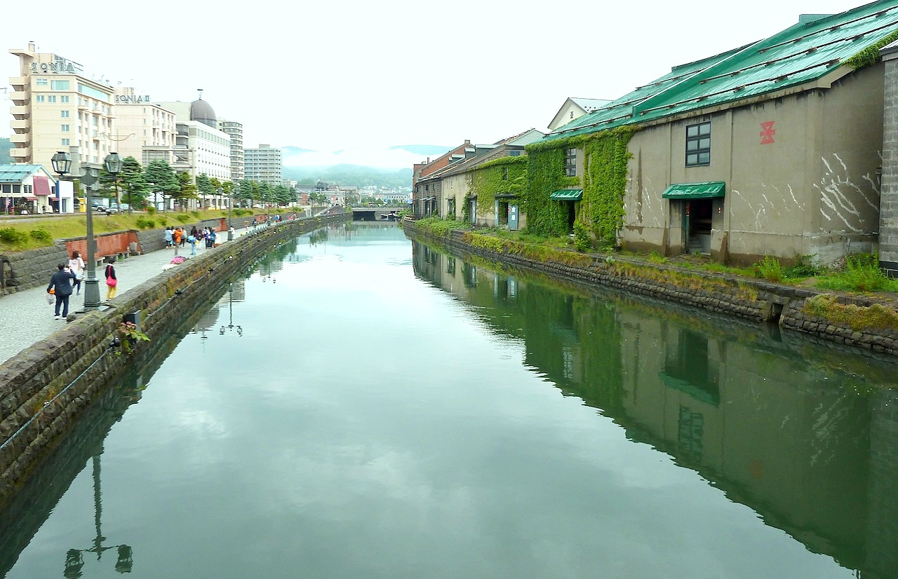 北海道の小樽の観光旅行 運河