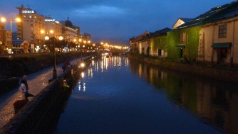 【北海道旅行】小樽の運河観光は昼も夜もおすすめ!日本銀行や旧手宮線跡も見学