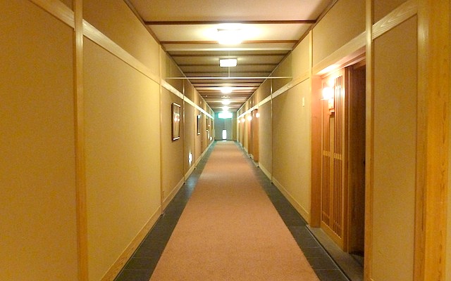 大沢温泉 ホテル山水閣の廊下