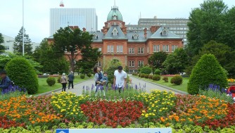 短時間の札幌観光は赤レンガ北海道庁旧本庁舎や時計台からTV塔などがおすすめ