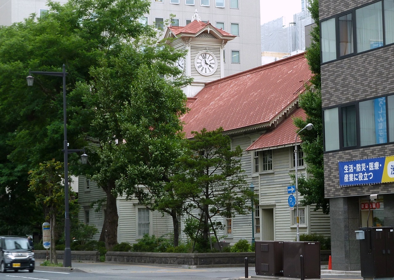 北海道の札幌の観光旅行 時計台